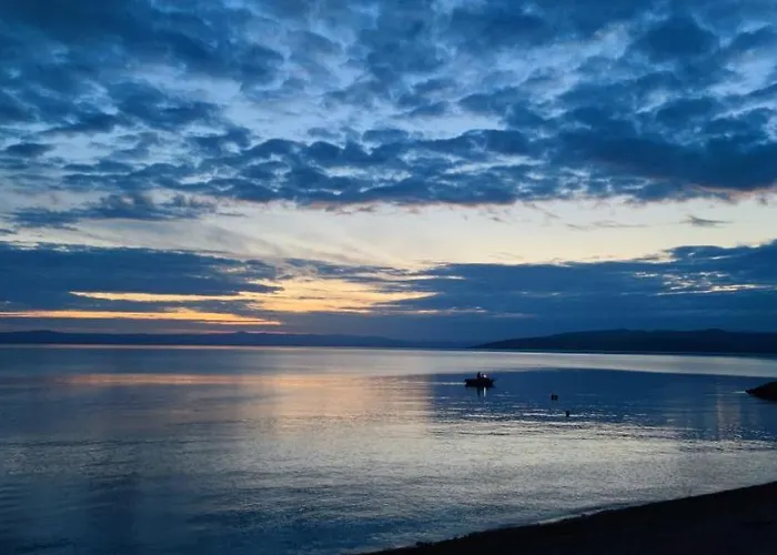 Lucky Πανσιόν